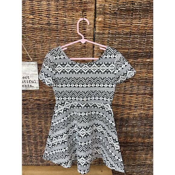 đEUC!âPlaceâGeometricâDesign Girlsâ5-6âSđClearanceâitem!â2/$15-3/$25 - Picture 8 of 9